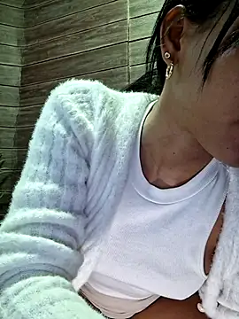Snapshot of Doll_Loren chatting on October 2, 3:48 pm Doll Loren online show from October 2, 3:48 pm