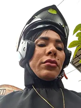 Doll Loren online show from May 8, 5:17 pm