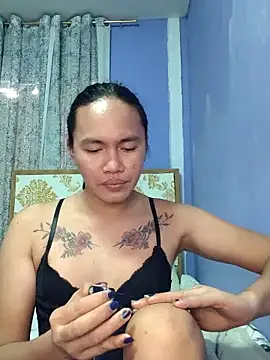 lady kim boner online show from December 20, 7:33 am