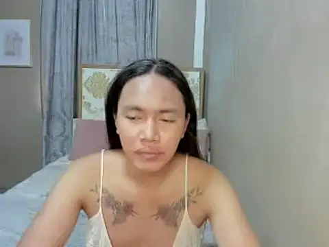 Snapshot of lady_kim_boner chatting on March 13, 5:00 am lady kim boner online show from March 13, 5:00 am
