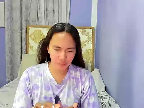 Snapshot of lady_kim_boner chatting on October 12, 5:53 am lady kim boner online show from October 12, 5:53 am