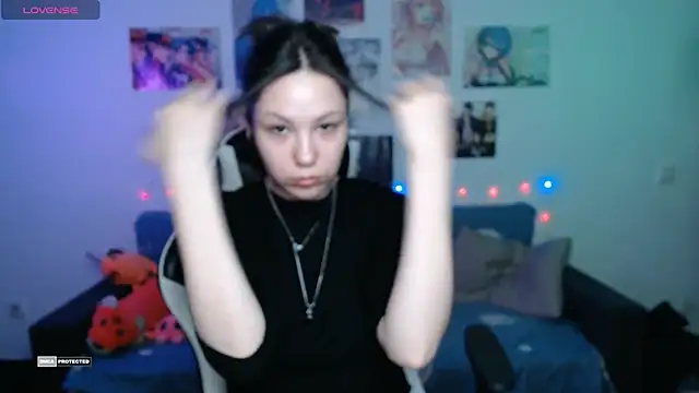 Snapshot of HugoMin chatting on January 5, 9:47 pm HugoMin online show from January 5, 9:47 pm