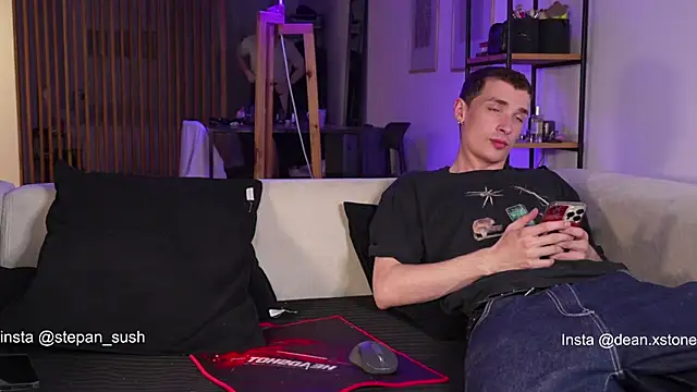 Snapshot of Stefan_RedHot chatting on October 27, 4:02 am Stefan RedHot online show from October 27, 4:02 am