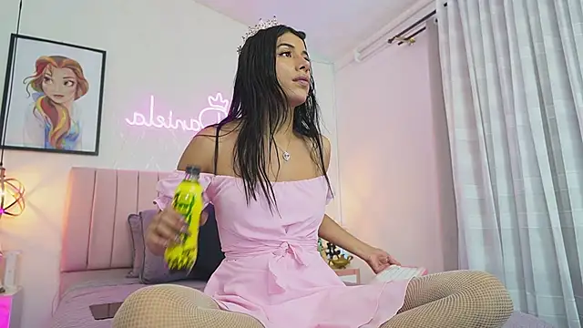 dani parker  online show from February 26, 4:18 pm