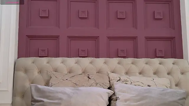 AnaAnais online show from April 14, 2:00 pm