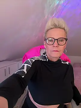 German Milf online show from April 4, 12:45 pm