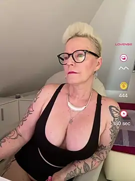 Snapshot of German_Milf chatting on June 7, 12:43 pm German Milf online show from June 7, 12:43 pm