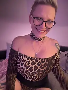 Snapshot of German_Milf chatting on February 18, 6:15 pm German Milf online show from February 18, 6:15 pm