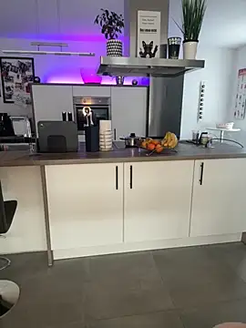 German Milf online show from October 26, 1:44 pm