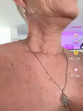 German Milf online show from May 8, 1:04 pm