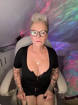 German Milf online show from October 28, 2:16 pm