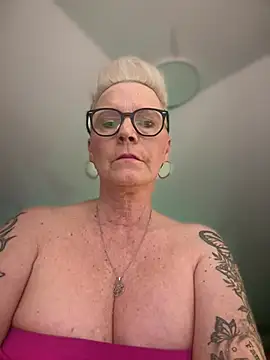 German Milf online show from March 11, 2:33 pm