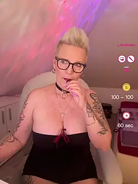 German Milf online show from June 3, 12:50 pm