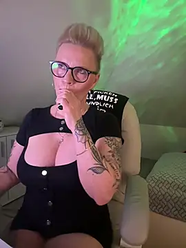 Snapshot of German_Milf chatting on February 9, 1:42 pm German Milf online show from February 9, 1:42 pm