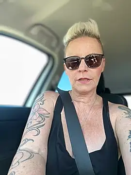 Snapshot of German_Milf chatting on July 12, 10:05 am German Milf online show from July 12, 10:05 am