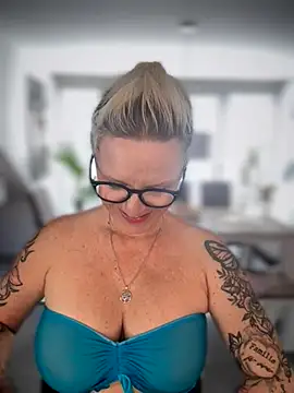 Snapshot of German_Milf chatting on October 15, 12:57 pm German Milf online show from October 15, 12:57 pm