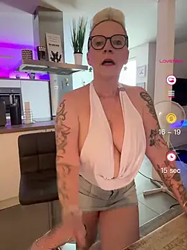 German Milf online show from May 27, 1:07 pm