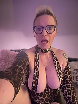 Snapshot of German_Milf chatting on February 19, 6:10 pm German Milf online show from February 19, 6:10 pm