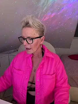 German Milf online show from April 15, 12:53 pm