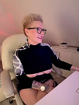 Snapshot of German_Milf chatting on February 11, 1:55 pm German Milf online show from February 11, 1:55 pm