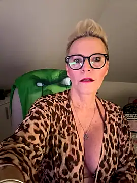 German Milf online show from November 29, 2:06 pm