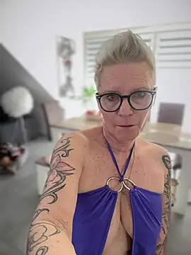 Snapshot of German_Milf chatting on March 3, 1:45 pm German Milf online show from March 3, 1:45 pm