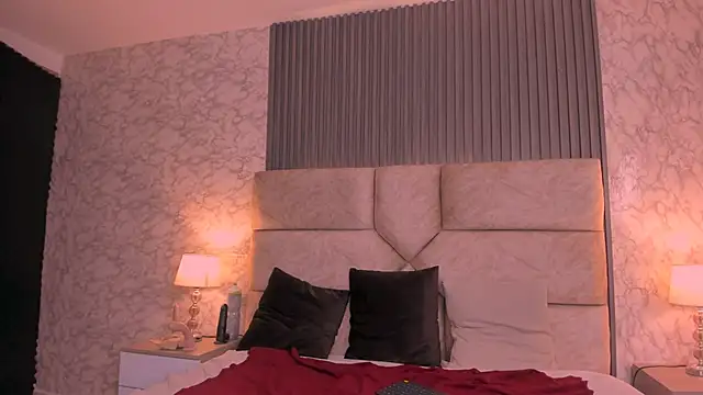 Snapshot of Cris__sweet chatting on March 1, 5:16 pm Cris sweet online show from March 1, 5:16 pm