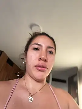 daniela henao online show from June 9, 10:44 pm