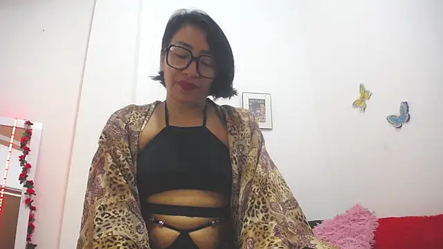 hornywife  online show from May 4, 2:42 pm