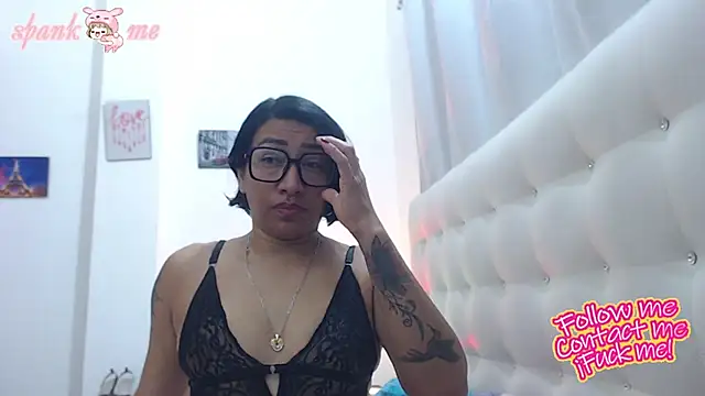 hornywife  online show from September 12, 7:02 pm