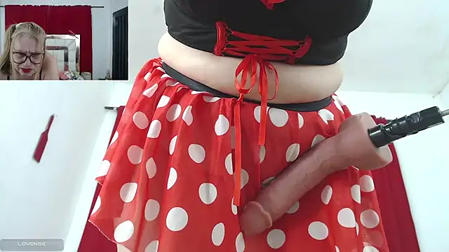 candyrojas online show from May 5, 7:22 am