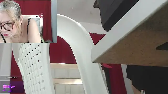 candyrojas online show from February 28, 8:36 am