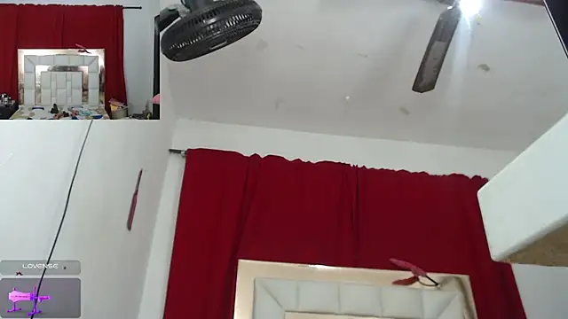 candyrojas online show from April 18, 8:16 am