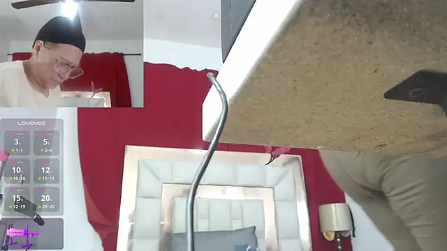 candyrojas online show from December 5, 7:29 am