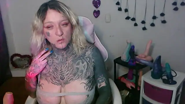 SLOPPYTITSS online show from May 18, 12:00 am