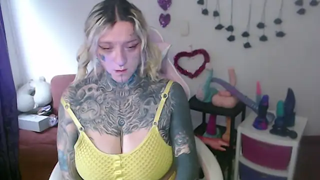 SLOPPYTITSS online show from April 3, 10:38 pm