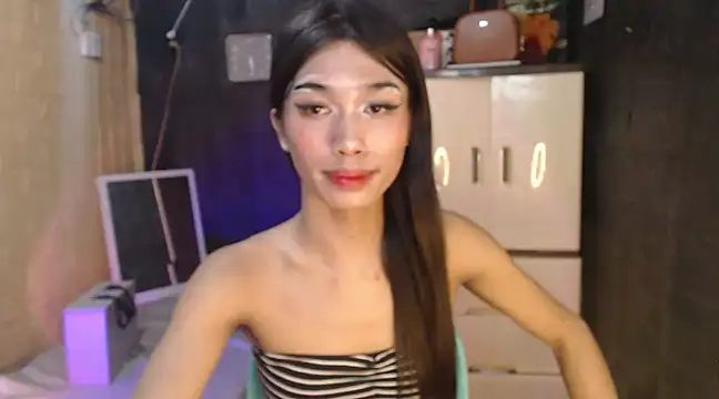 Snapshot of ToKeNa chatting on February 7, 7:27 pm ToKeNa online show from February 7, 7:27 pm