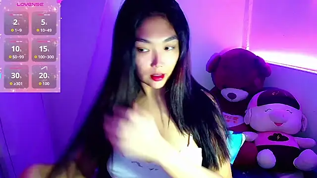 TR4NSCUTI3 online show from October 20, 8:09 pm