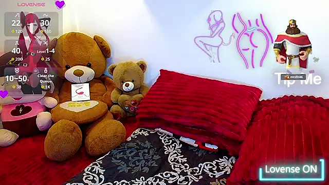 TR4NSCUTI3 online show from February 16, 7:40 am