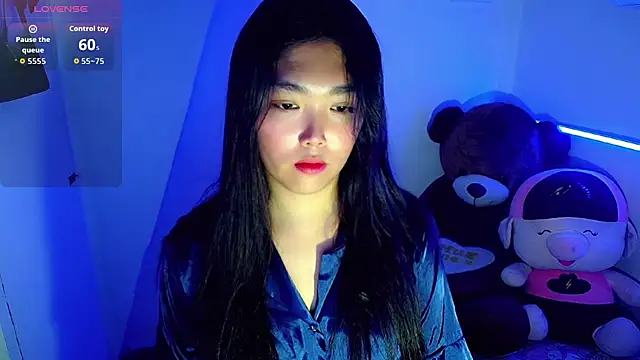 TR4NSCUTI3 online show from September 11, 11:54 am