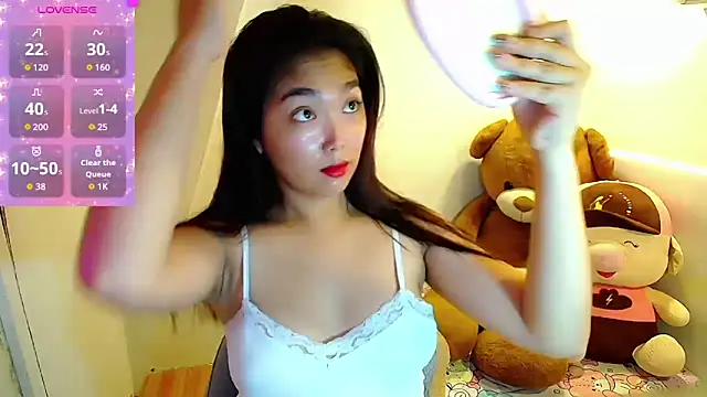 TR4NSCUTI3 online show from September 21, 2:11 pm