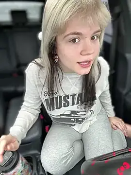 Cutiepiespanks online show from March 23, 4:40 pm