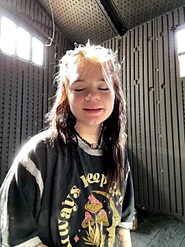 Snapshot of Cutiepiespanks chatting on November 17, 7:07 pm Cutiepiespanks online show from November 17, 7:07 pm