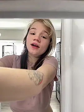 Cutiepiespanks online show from April 12, 8:34 pm