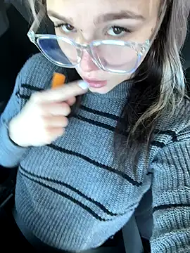 Snapshot of Cutiepiespanks chatting on November 29, 6:19 pm Cutiepiespanks online show from November 29, 6:19 pm