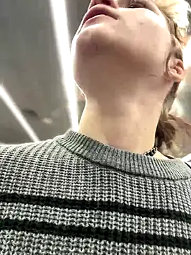 Snapshot of Cutiepiespanks chatting on November 20, 9:36 pm Cutiepiespanks online show from November 20, 9:36 pm