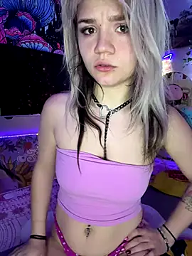 Snapshot of Cutiepiespanks chatting on November 23, 10:31 pm Cutiepiespanks online show from November 23, 10:31 pm