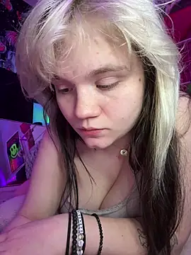 Cutiepiespanks online show from May 8, 7:12 am