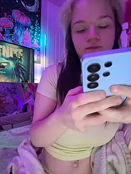 Cutiepiespanks online show from April 29, 2:05 am