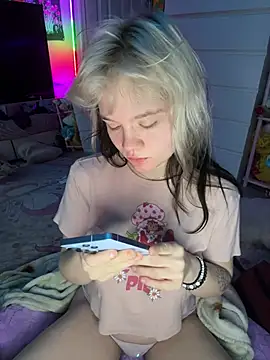 Cutiepiespanks online show from April 25, 12:35 am